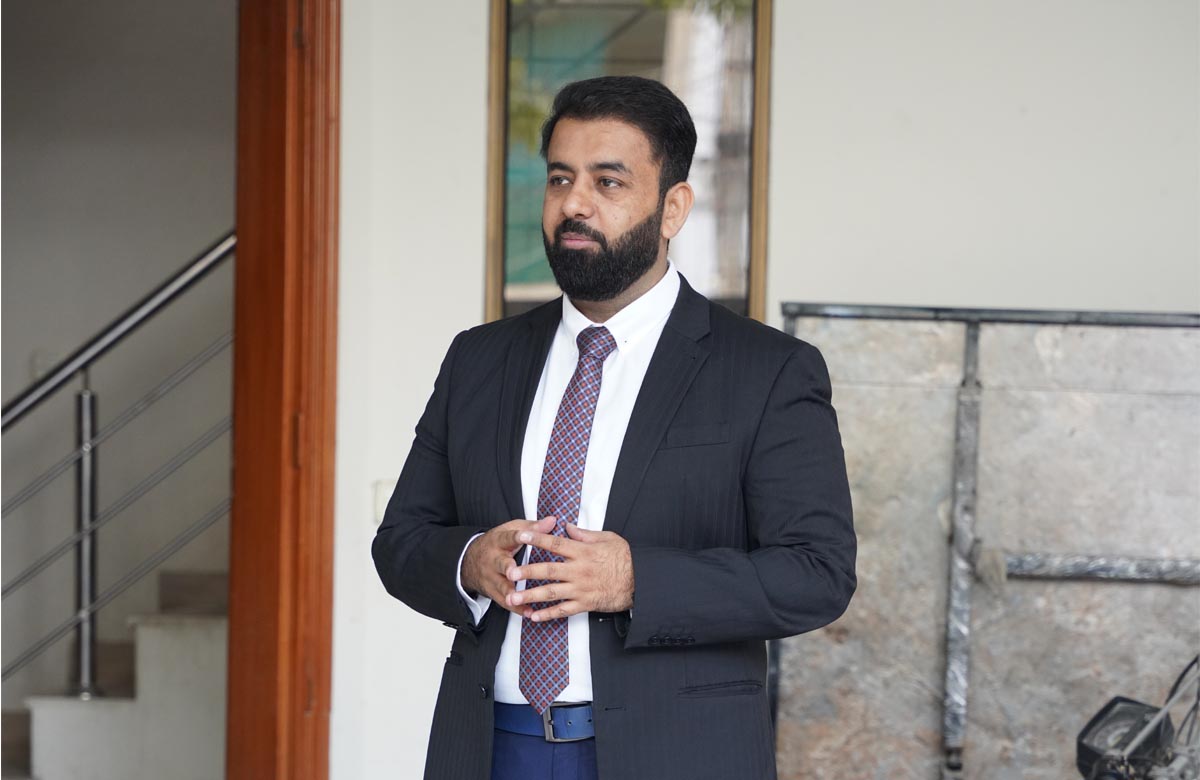 Munir Ahmad offers a clear Business Startup Cost Plan that helps new entrepreneurs launch successfully with realistic budgeting and smart spending.