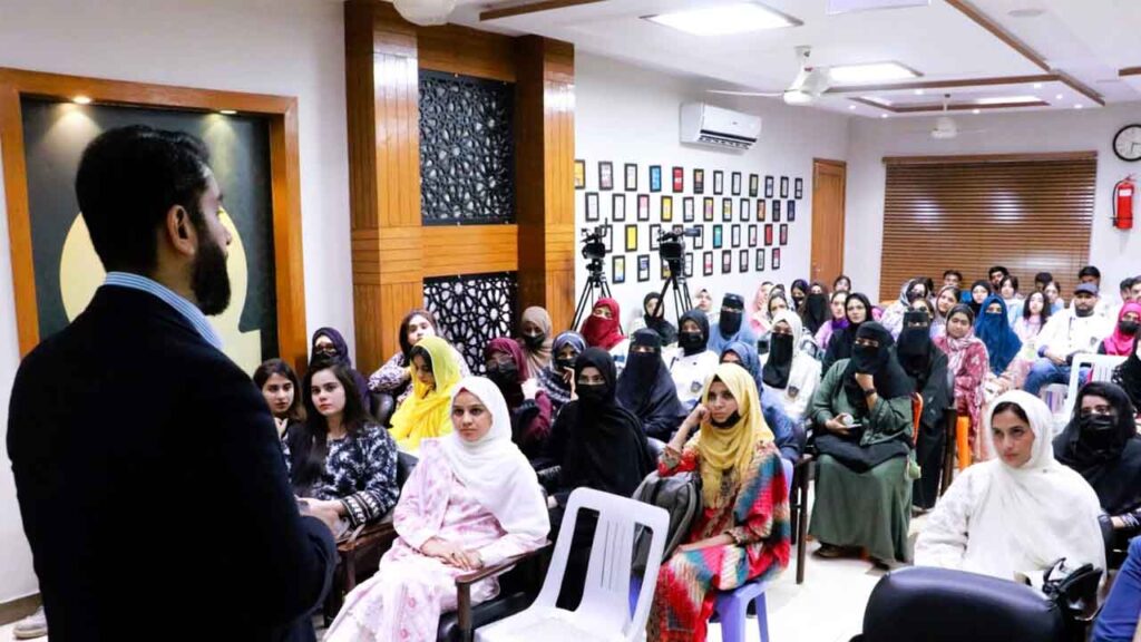 expert human resources speakers for corporate events